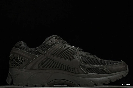 Triple 5 ZOOM Black (2023) BV1358-003 NIKE VOMERO 1105